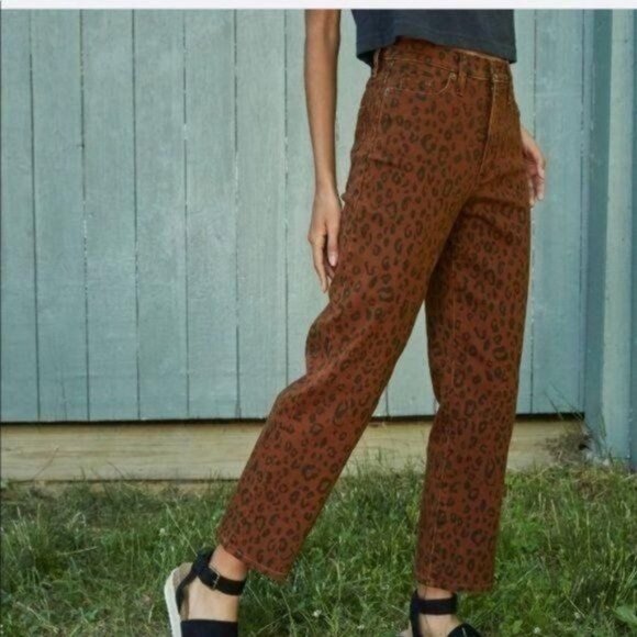 a new day Pants - A New Day Leopard Print High Rise Straight Leg Crop Jeans Size 8